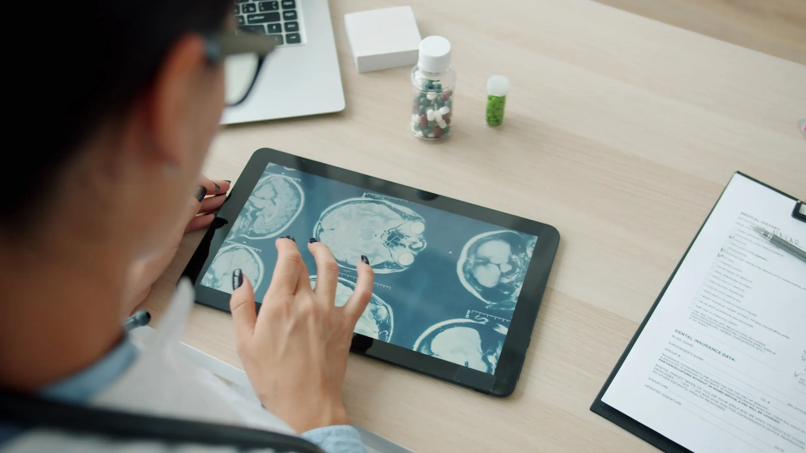 Healthcare data and AI solutions for hospitals, compliance, reporting, and patient insights